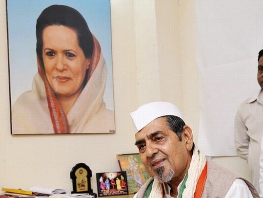 Delhi High court denies to stay CBI investigations against Jagdish Tytler; Next hearing on 14 Junuary 2013